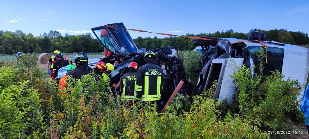 Copertina per Incidente sulla regionale tra Aquileia e Grado, due feriti e lunghe code